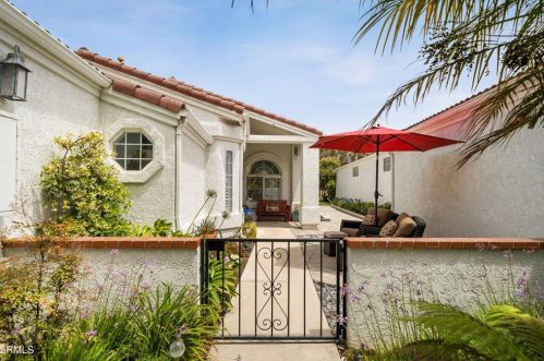 2216 Bermuda Dunes Pl, Oxnard, CA 93036-2779