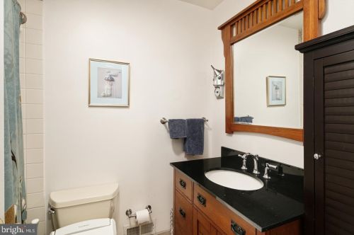 2025 Chancellor St, Philadelphia PA  19103-5604 exterior