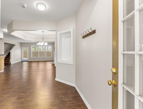 1933 Lake Heights Cir, Kennesaw, GA 30152-8289