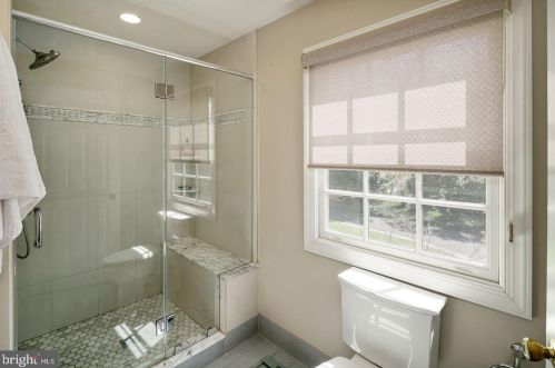 40 Upland Way, Haddonfield NJ 08033-3518 exterior