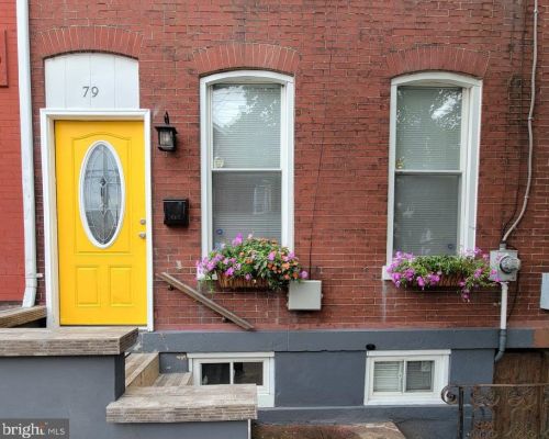 79 Grand St, Trenton, NJ 08611-2415