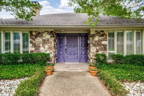 4240 Glenaire Dr, Dallas, TX 75229-4150