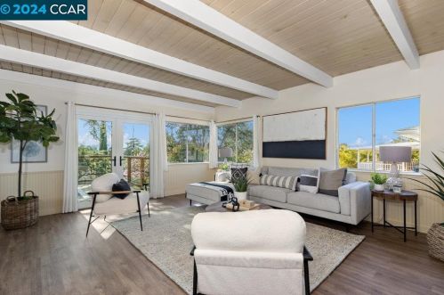 1945 Encima Dr, Concord CA  94519-2207 exterior