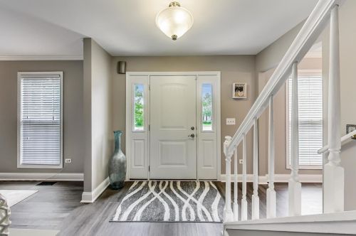 1045 Big Eagle Trl, Carol Stream IL  60188-9153 exterior