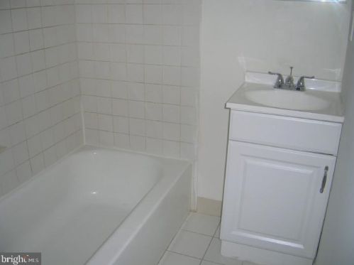 1257 23 St, Philadelphia PA 19146-4115 exterior