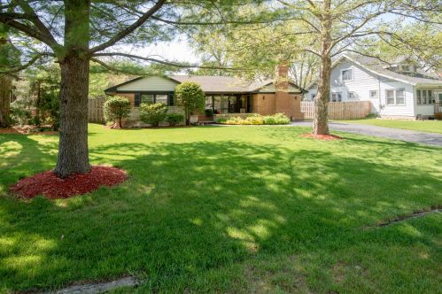 592 Parkway Ave, Antioch, IL 60002-1354