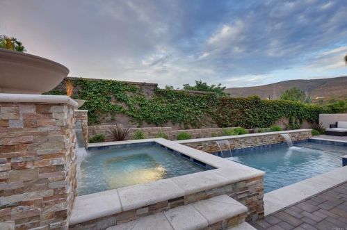 7522 Circulo Sequoia, Carlsbad, CA 92009-8468