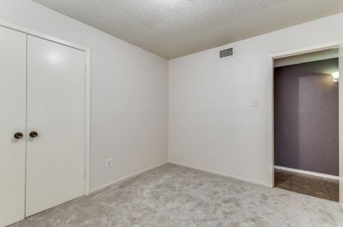 7225 Cleburne Rd, Fort Worth TX  76133-6810 exterior