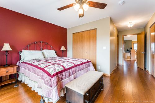 124 Mclaren Dr, Sycamore IL  60178-2255 exterior