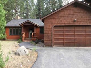 10601 Indian Pine Rd, Truckee, CA 96161-2033