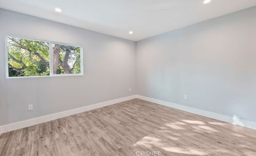 7960 Amestoy Ave, Van Nuys CA  91406-1603 exterior