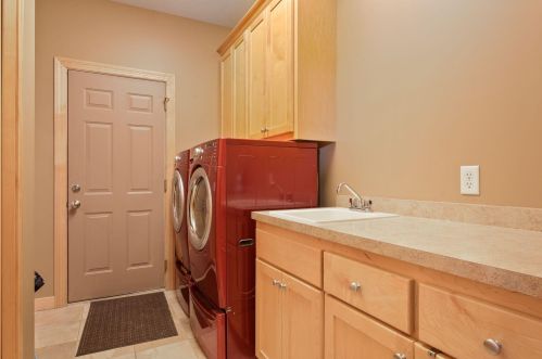 2479 Grey Eagle Cir, Saint Paul MN  55129-6221 exterior