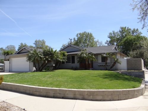 4110 Angela St, Simi Valley, CA 93063-2950