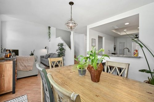 889 Sapphire Ln, Anaheim CA  92807-4864 exterior