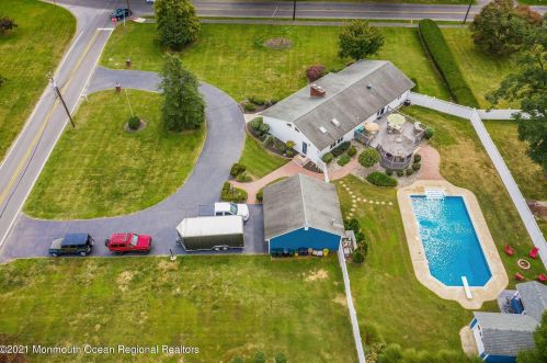 278 Edgebrook Rd, Trenton NJ 08691-3732 exterior