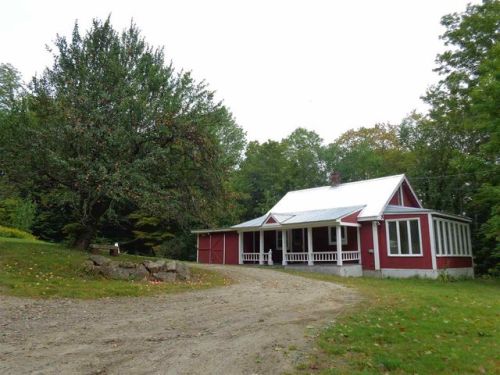86 Wiggin Rd, Danbury, NH 03230-4411
