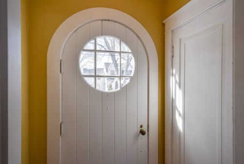 181 Mount Vernon St, Dover, NH 03820-2717
