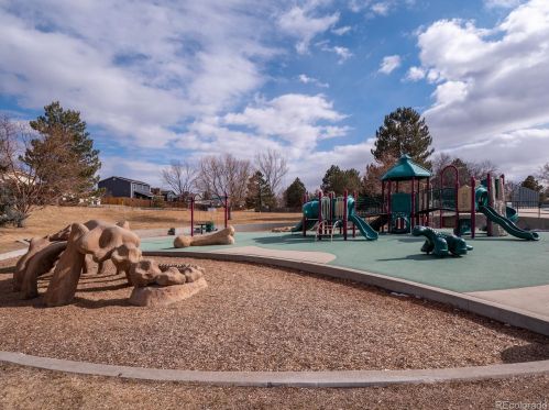 16316 Alabama Dr, Aurora CO 80017-4158 exterior