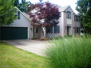 4371 Linda Dr, Vermilion, OH 44089-3403