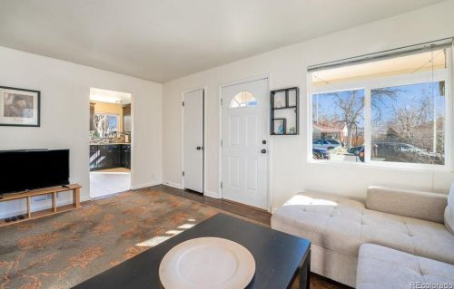 885 Nile St, Aurora CO 80010-4168 exterior