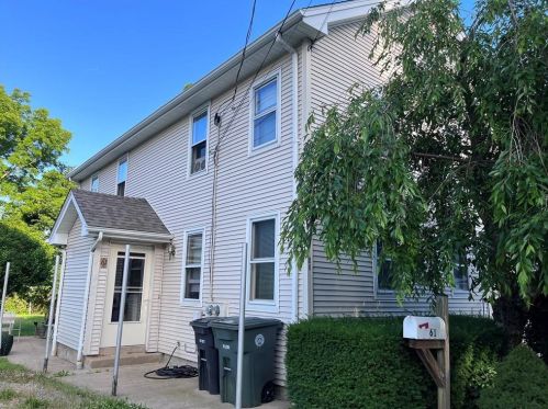 61 Bates Ave, Coventry, RI 02816-7312