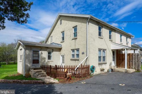 86 Mechanic St, Swartzville, PA 17569-9701
