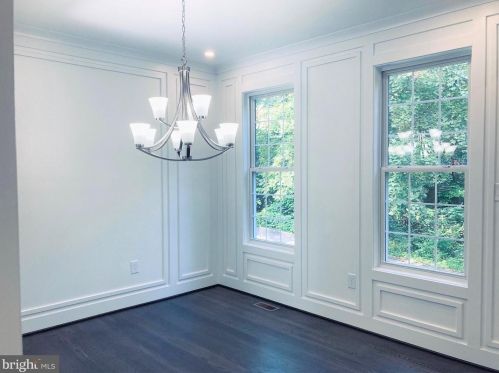 8010 Valley St, Silver Spring MD  20910-5243 exterior