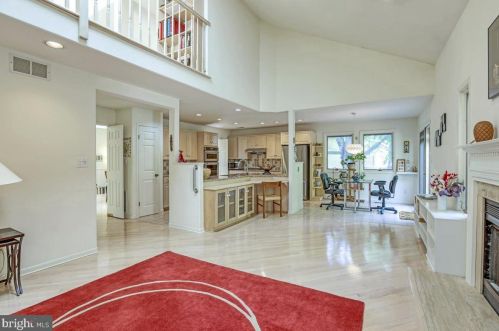 283 Sayre Dr, Princeton NJ  08540-5872 exterior