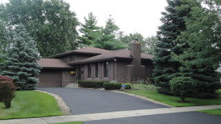 18829 Sherman St, Lansing, IL 60438-3635