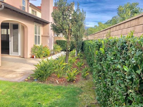 203 Mantle, Irvine CA  92618-1514 exterior