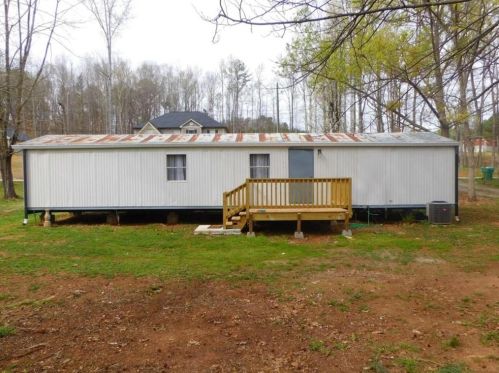 714 Peachtree Rd, Jefferson GA  30549-1560 exterior