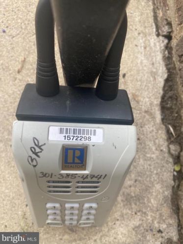 2205 Greenery Ln, Silver Spring MD 20906-3621 exterior