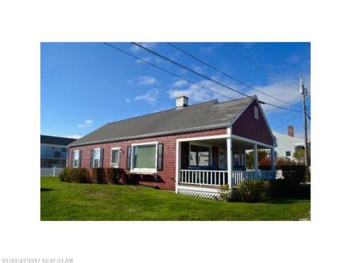 4 Neptune Ln, Biddeford, ME 04005-9594