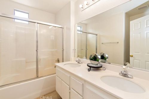17446 Meadow Rock Dr, Riverside CA  92503-8706 exterior