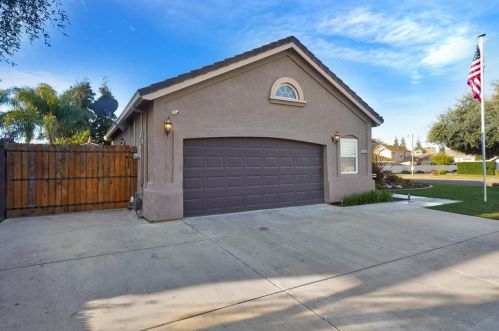 1628 Abigail Ln, Turlock, CA 95382-9227