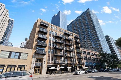 1307 Wabash Ave, Chicago IL  60605-2620 exterior