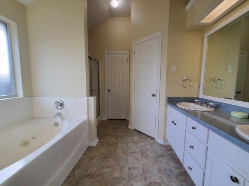 728 Bristol Dr, Midlothian TX  76063-2825 exterior