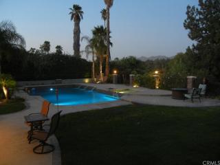 5516 Inner Circle Dr, Riverside, CA 92506-3617