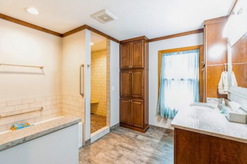 1862 4th St, Saint Paul MN  55110-3165 exterior