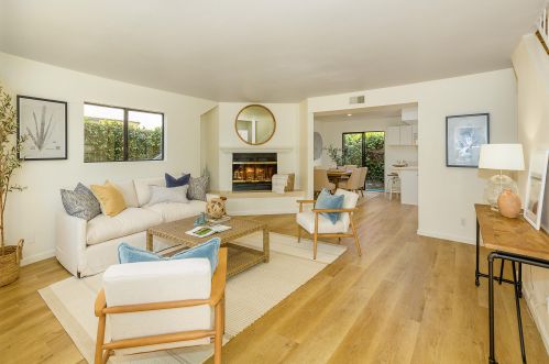 34 Ocean View Ave, Santa Barbara, CA 93103-3903