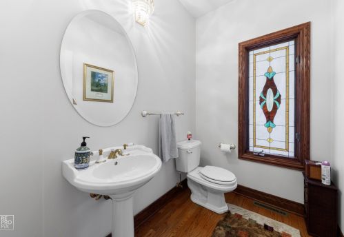 6972 Fieldstone Dr, Willowbrook IL  60527-6969 exterior