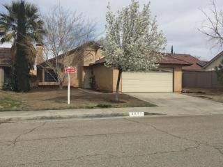 4937 Sunburst Dr, Palmdale, CA 93552-5208
