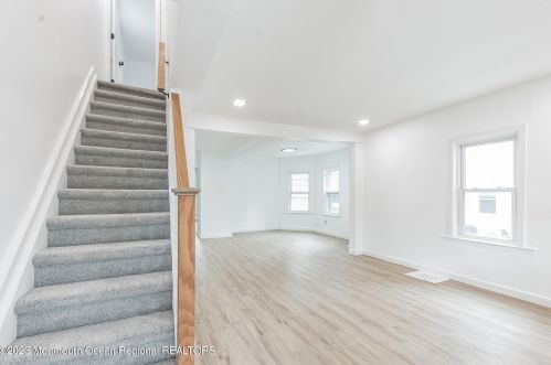 1102 Asbury Ave, Tinton Falls NJ 07712-5727 exterior