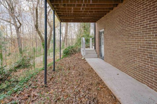 170 Huntcliff Pt, Atlanta GA  30350-1601 exterior