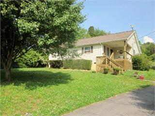 120 Leach Ln, Clinton, TN 37716-5792