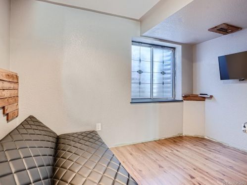 6064 Yakima St, Denver CO  80015-6654 exterior