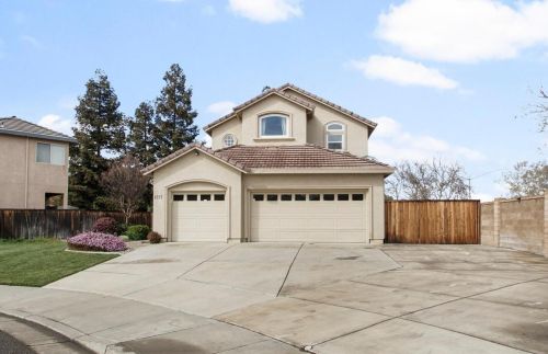 1227 Newcastle Ct, Tracy, CA 95376-8336
