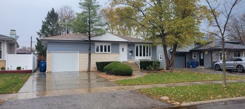 634 Lake Manor Dr, Addison, IL 60101-3217