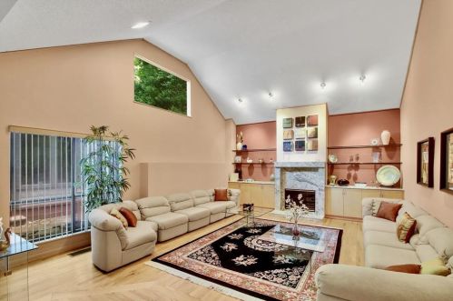 310 Kings Ct, Marietta, GA 30067-3622