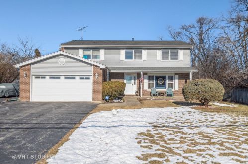 846 Edward St, Wheeling, IL 60090-4502